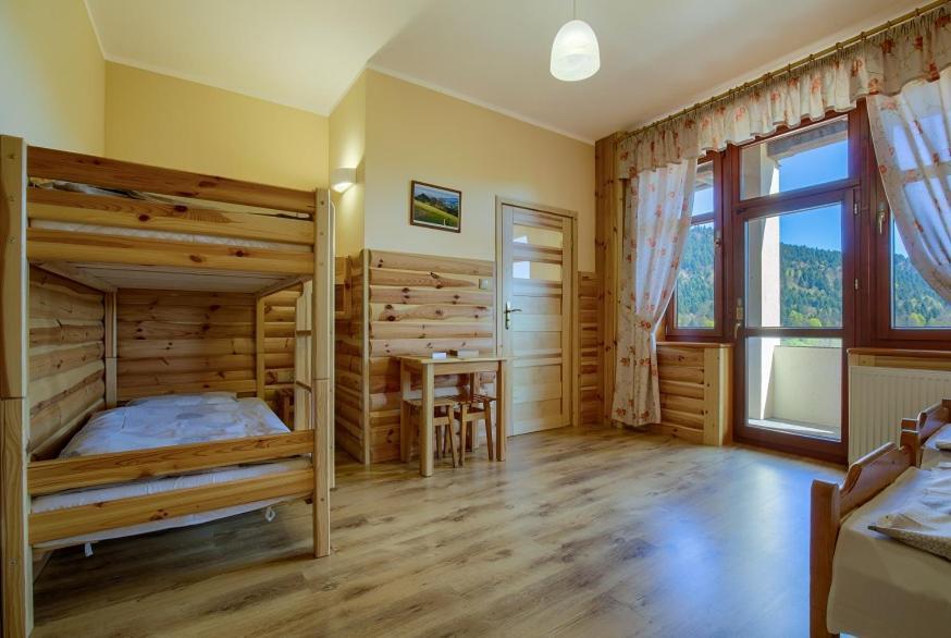 Schronisko Pttk Trzy Korony Bed and Breakfast Sromowce Niżne Εξωτερικό φωτογραφία