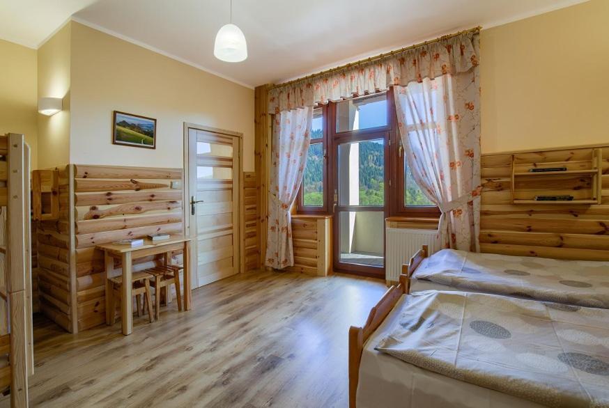 Schronisko Pttk Trzy Korony Bed and Breakfast Sromowce Niżne Εξωτερικό φωτογραφία
